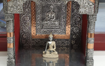 Beitragsbild Buddhismus Koffer