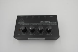 Behringer 4-Kanal-Kopfhörerverstärker