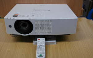 Beamer Panasonic PT-VMZ71