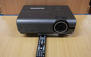 Beamer Optoma DH1017